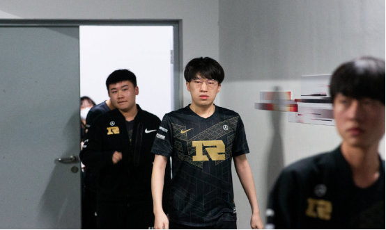 后者是误以 后者是误以